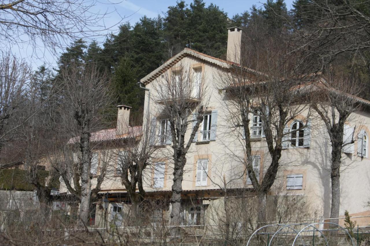 Charmant Appartement Au Coeur Des Gres D Annot المظهر الخارجي الصورة